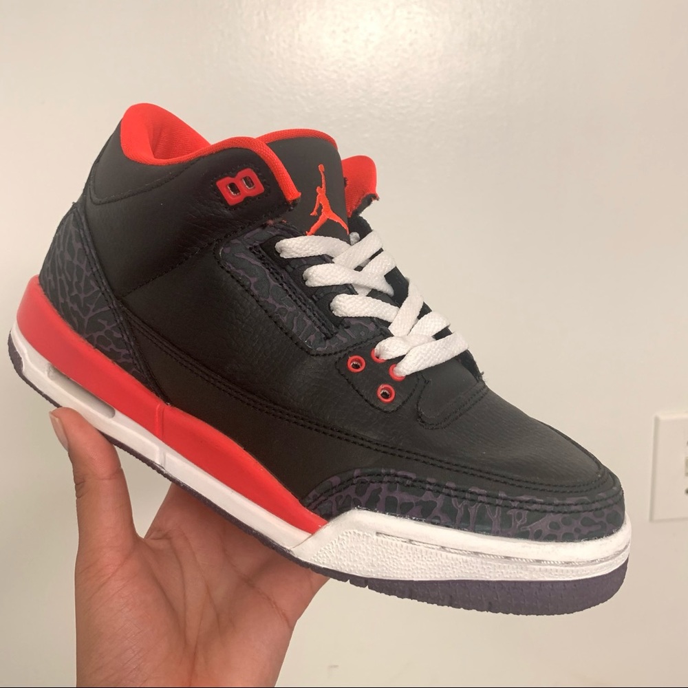 Jordan 3 Crimson